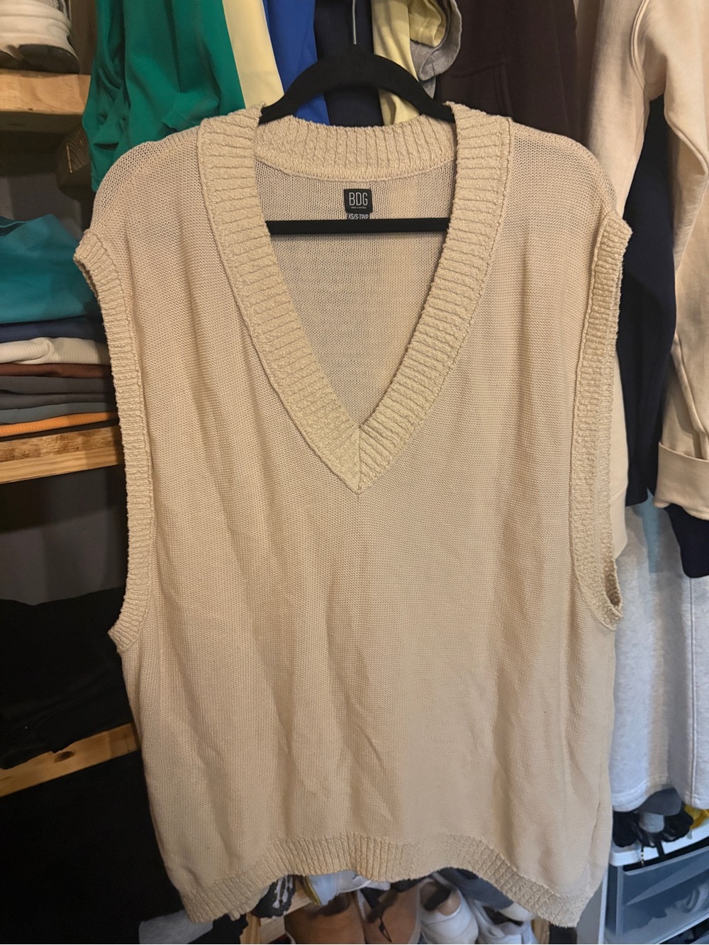 BDG Beige V-Neck Knit Sweater Vest - Neutral Cream Tone